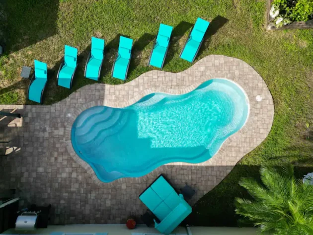 exclusive villa pool